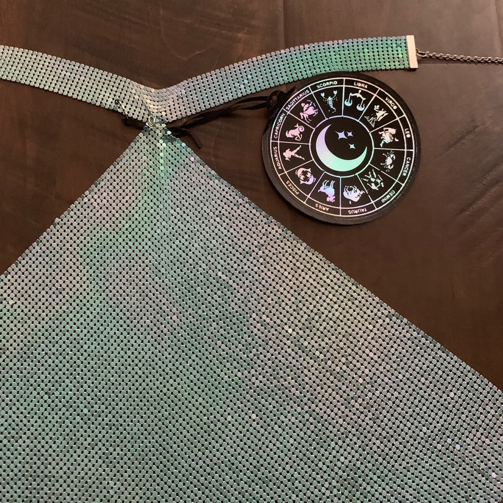 Dolls kill iridescent chain top!